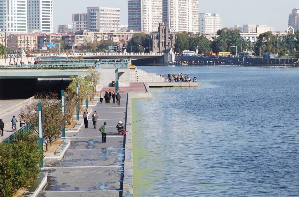 天津市海河堤岸改造及亲水平台